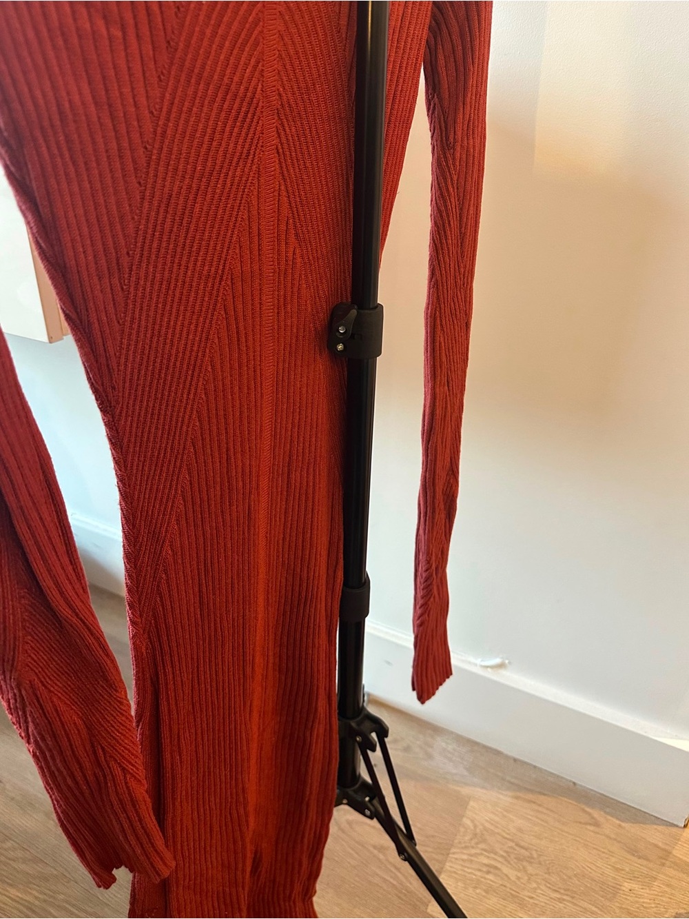 Guess Long-Sleeve Ribbed High-Low Dress in Rust - Picture 3 of 4